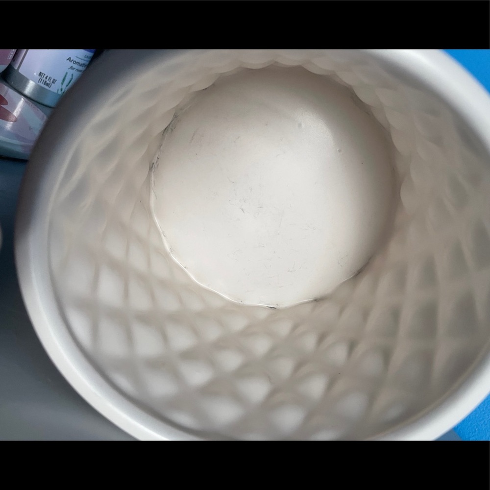 Ceramic container - Picture 3 of 5
